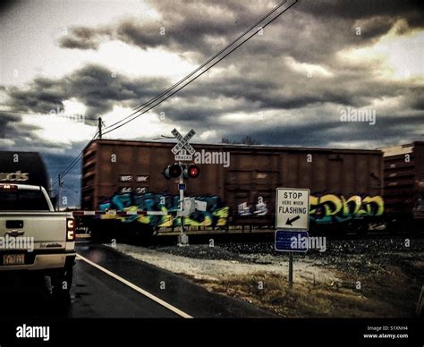 Boxcar with graffiti hi-res stock photography and images - Alamy