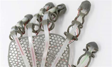 Stretchable Skin Sensor Gives Robots Human Sensation