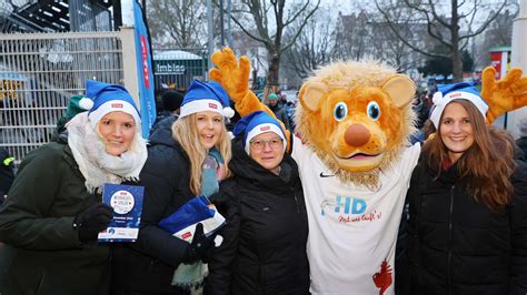 Bilder Vom Ersten Hna Weihnachtssingen Im Kasseler Auestadion