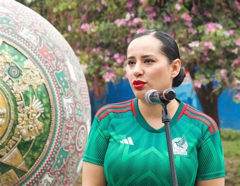 El mexiquense Hoy Inaugura Sandra Cuevas exposición de balones