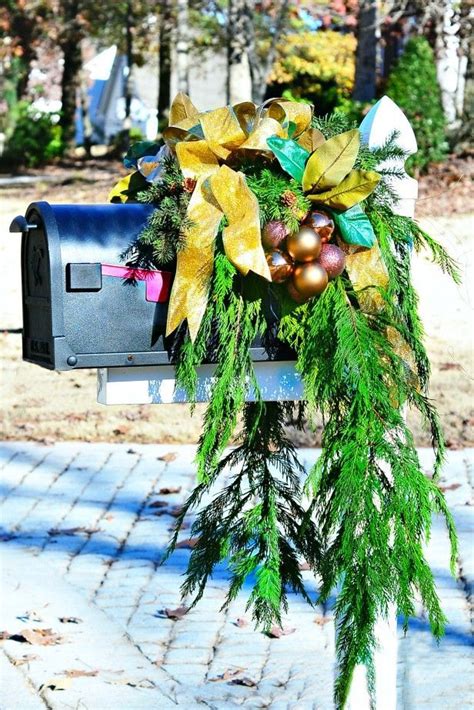 How To Decorate Your Mailbox For The Holidays Mailbox Decor