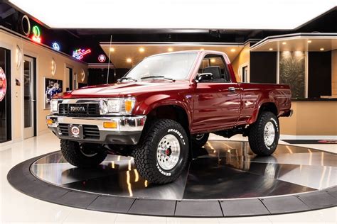 1991 Toyota Pickup 4X4 | Classic Cars for Sale Michigan: Muscle & Old Cars | Vanguard Motor Sales