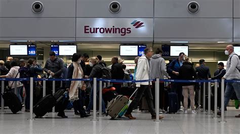 Berlin Eurowings Streik Zahlreiche Fl Ge Fallen Am Flughafen Ber Aus