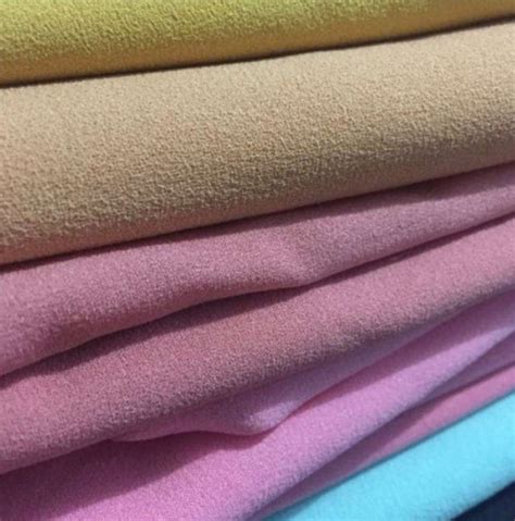 Kenali Bahan Polycotton Yang Kian Digemari Untuk Hijab Toko Kain Surabaya