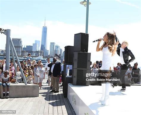 Ariana Grande Mother Photos and Premium High Res Pictures - Getty Images