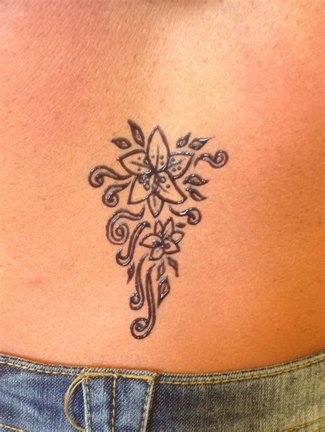 Flowers And Swirls Lower Back Henna Tattoo Henna Pinterest Hennas