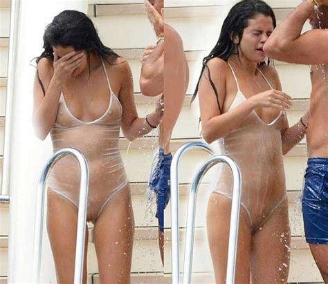 Amazing Collection Of Leaked Selena Gomez Pics From Snapchat The