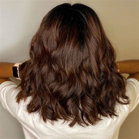 9 Ultra-Flattering Shoulder-Length Haircuts For Women Over 40 To Try In 2024 - SHEfinds