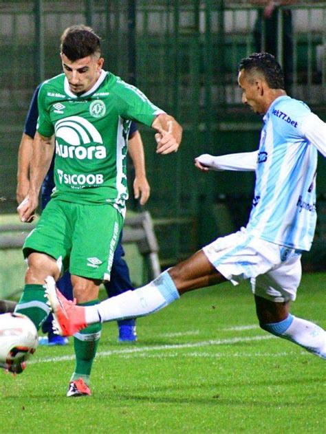 Chapecoense x Londrina Resultado fotos e ficha técnica 10ª rodada