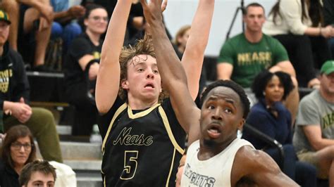 FHSAA boys basketball: Nease loses to Oakleaf in district semifinals