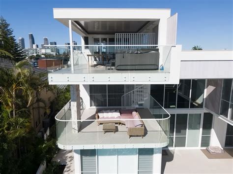 Curved Glass Balustrade On The Gold Coast Absolut Glass