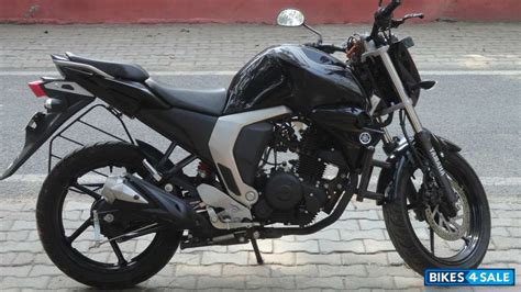 Used 2017 Model Yamaha Fz Fi V2 For Sale In New Delhi Id 199569 Black Colour Bikes4sale