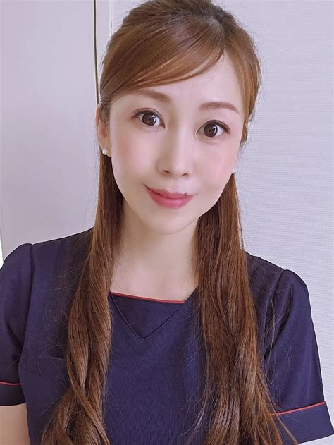 お疲れ様です！ 明日から3連休ですか？ 私は明日はお仕事なので2連休です 楽しいお休みになるといいねっ