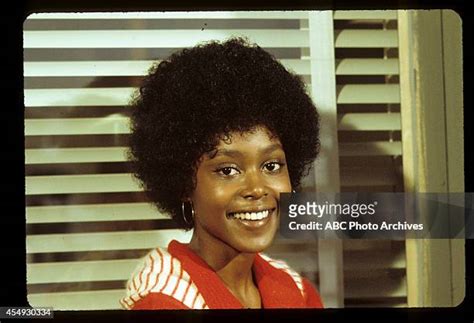 Hot Sexy Brenda Sykes Bikini Pics