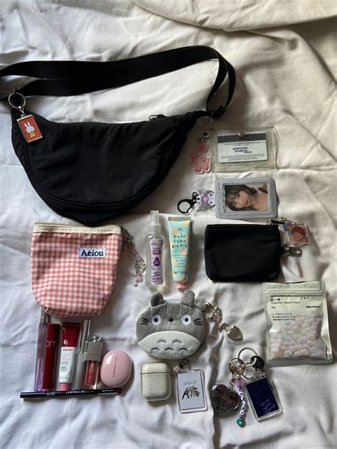Whats In My Bag Bag Accessories Everyday Bag Essentials What In