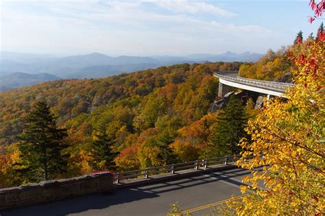 Linn Cove Viaduct Blue Ridge Parkway N C Mark Moser Flickr