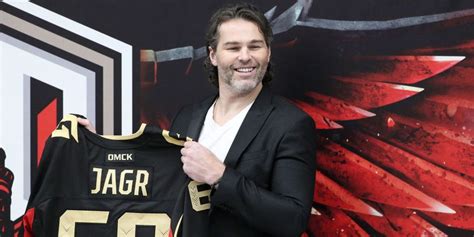 Nhl Legend Jaromir Jagr Is Returning To Pro Hockey At Age 48