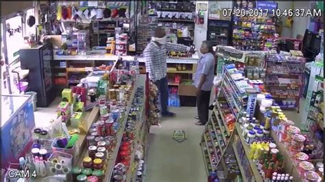 Man Robs Store Attacks Clerk Carjacks Worker In Fort Lauderdale