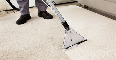 Home Cleaning Guide: How Carpet Cleaning Machines Operate