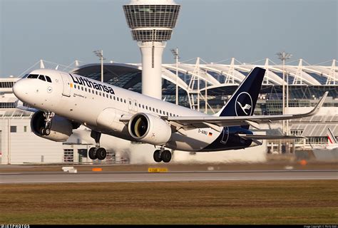 D AINU Airbus A320 271N Lufthansa Moritz Babl JetPhotos