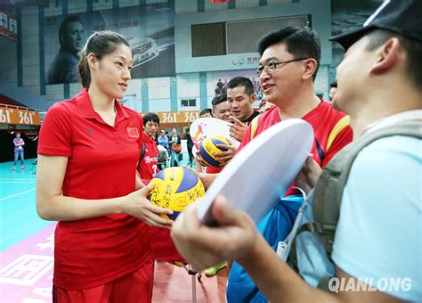 女排国手助阵第一届北京市业余排球联赛 中国网