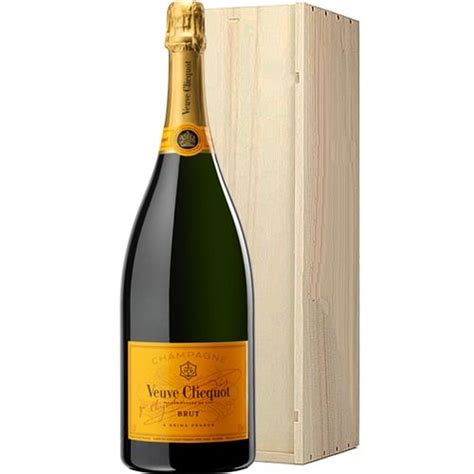 Veuve Clicquot Brut Fridge X Smeg Limited Edition Cl