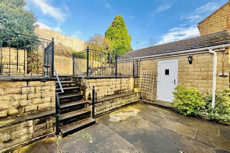 Pavilion Way Holmfirth Hd9 3 Bed Detached House For Sale £269 999