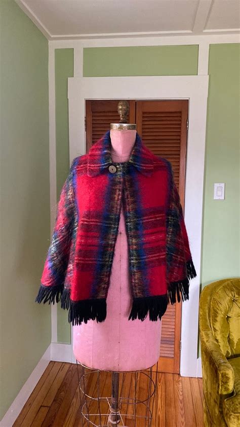 1970s Wool City Cape Gem