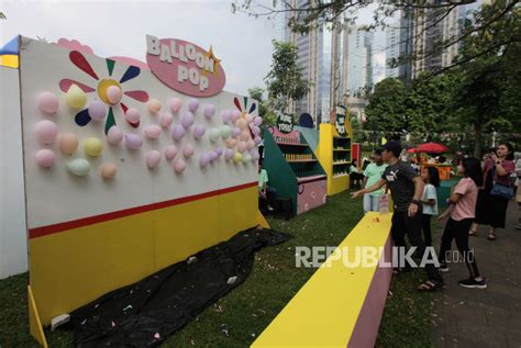 Wisata Kuliner Dan Wahana Permainan Anak Di Hutan Kota GBK Republika