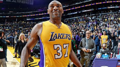 Ron Artest changes name again, this time to Metta Ford-Artest ...