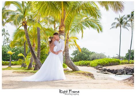 Kahala Beach Wedding Oahu Photographer By Right Frame Photography