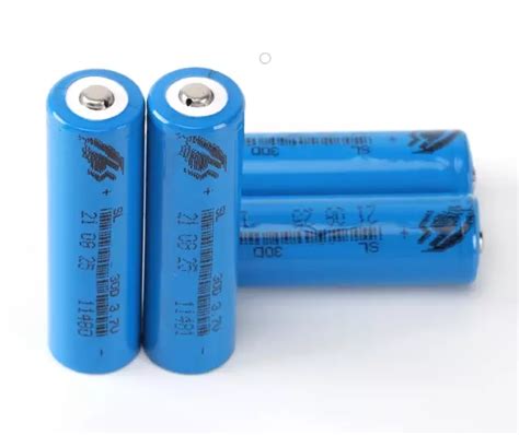 1X LI ION AKKU 3 7V 2000mAh Lithium Ionen Akku erhöhter Pluspol EUR 6