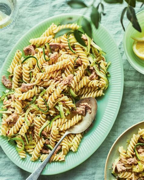 Recette De Fusillis Au Thon Et Aux Courgettes De Stefano Faita