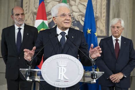 Mattarella Firma La Manovra Rincaro Delle Sigarette Elettroniche