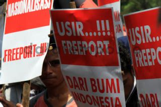 Unjuk Rasa Tolak Perpanjangan Kontrak Freeport DATATEMPO