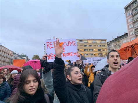 Protesta në Prishtinë kundër vrasjes së grave Fotogaleri