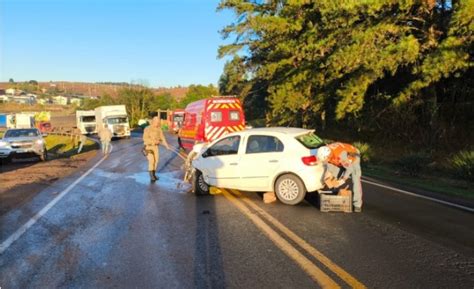 Acidente Entre Caminhonete E Carro Deixa Uma V Tima Em Estad