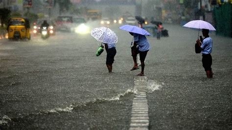 Up Weather Alert यूपी के कई जिलों में आज होगी गरज चमक के साथ भारी