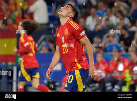 Pedri Von Spanien W Hrend Der Uefa Euro Spanien Gegen Italien