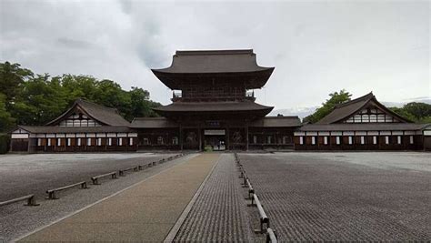 高岡山 瑞龍寺 タカオカザン ズイリュウジ 関本町 高岡駅 寺 by LINE PLACE