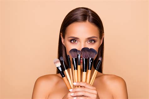 Tips de maquillaje para disimular arrugas y verte más joven Shows