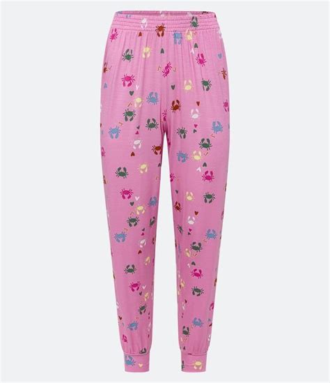 Pijama Longo em Viscolycra Blusa Manga Curta e Calça Jogger Estampa