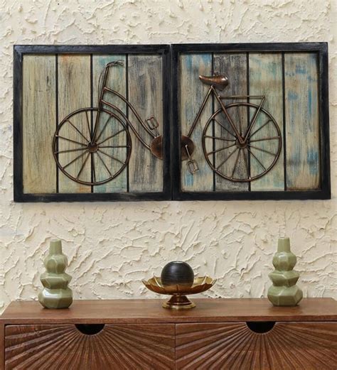 Metal Wall Art - Buy metal wall art Online in India at Best Prices