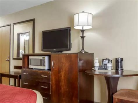 Room Rates And Details Econo Lodge Black Hills