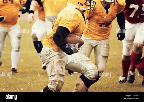 American football game Stock Photo - Alamy