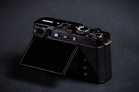 Fujifilm X-E4 Camera Review | Minimal But Mighty