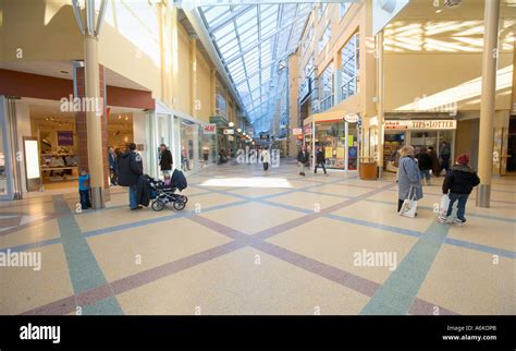 SWEDEN SOLNA SOLNA CENTRUM SHOPPING MALL Stock Photo - Alamy