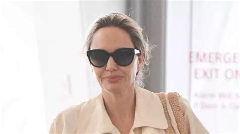 Tvshowbiz Angelina Jolie Arrives To Jfk Airport With Daughter Vivienne