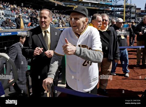 Former Pittsburgh Pirates Shortstop Dick Groat Center Gives A Thumbs