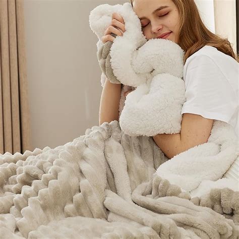 Amazon Bedsure Sherpa Blanket Queen Size For Bed Super Soft Cozy